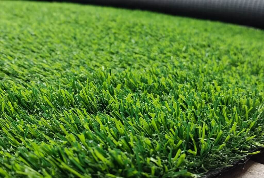 Grama Sintética Europea